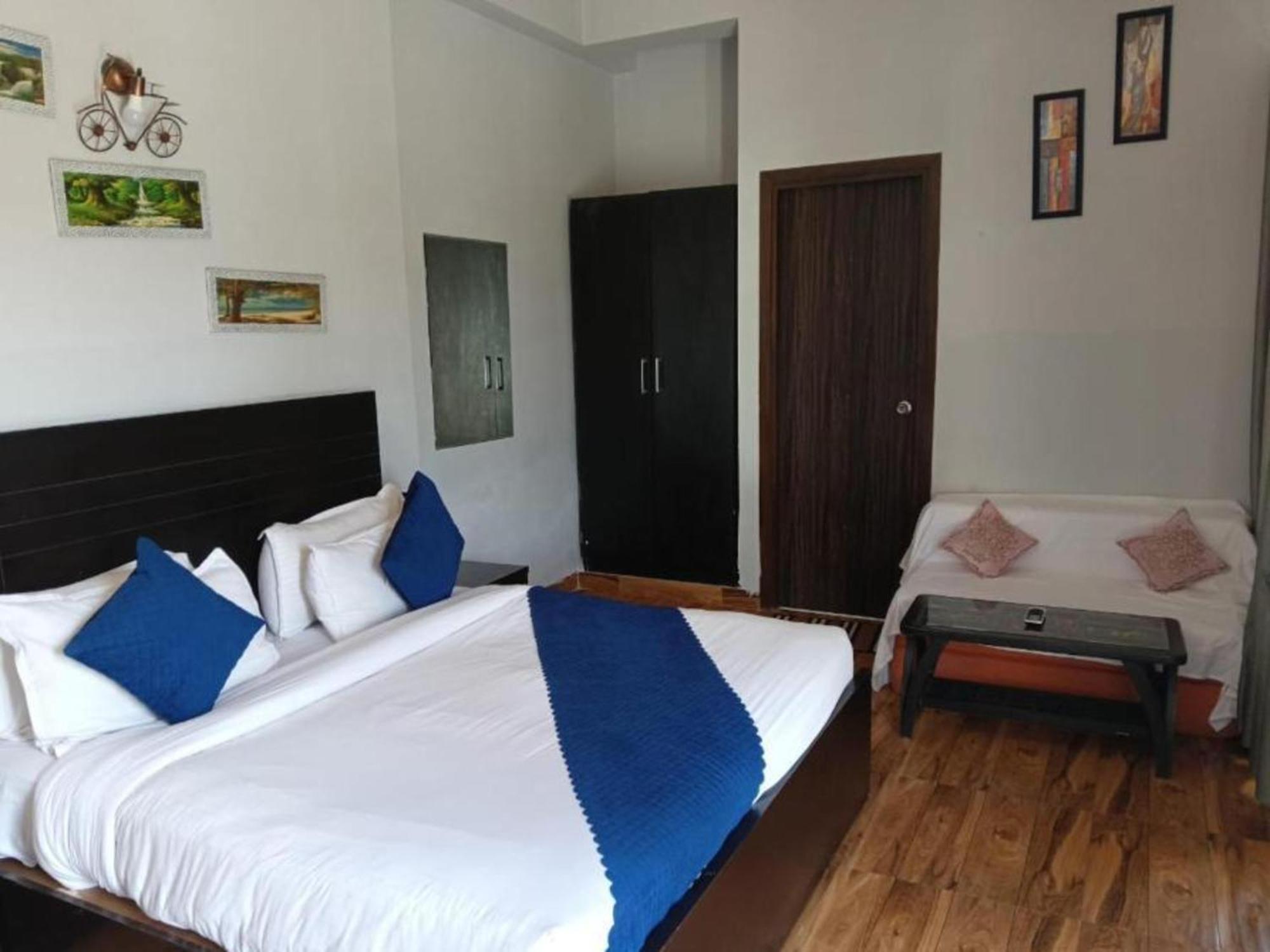 Vrindavan Dreams Hotel And Suites Dış mekan fotoğraf