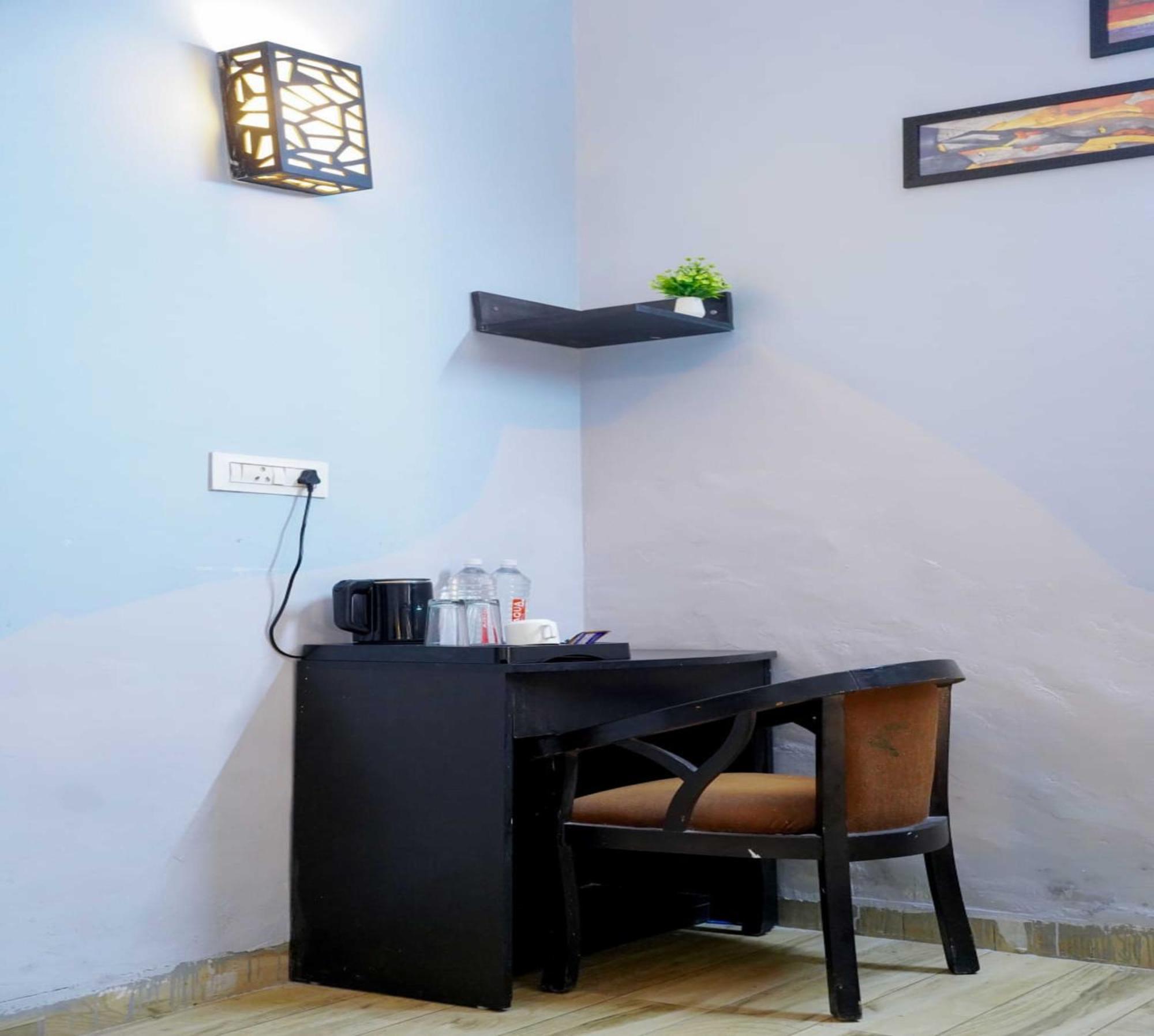 Vrindavan Dreams Hotel And Suites Dış mekan fotoğraf