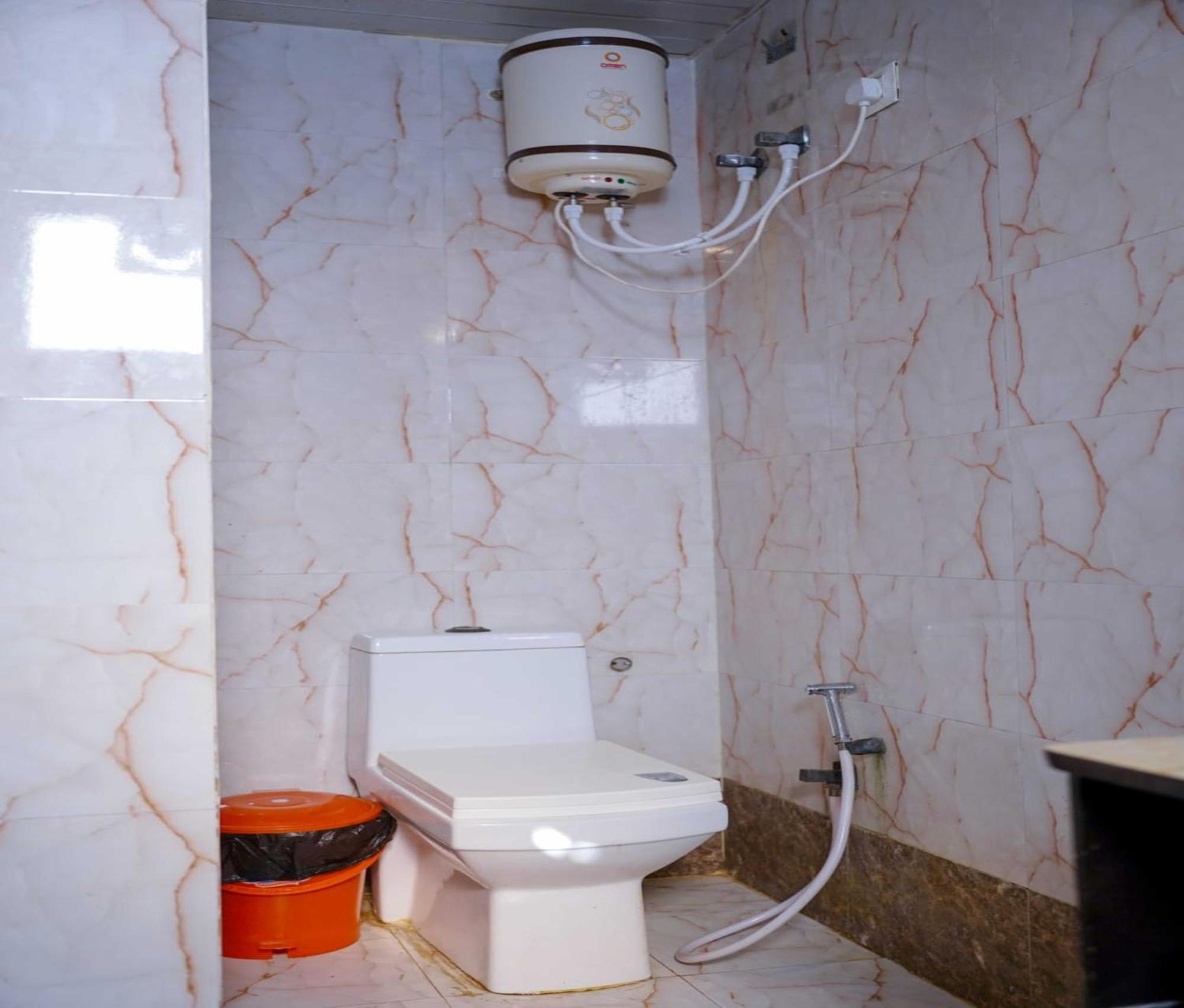 Vrindavan Dreams Hotel And Suites Dış mekan fotoğraf