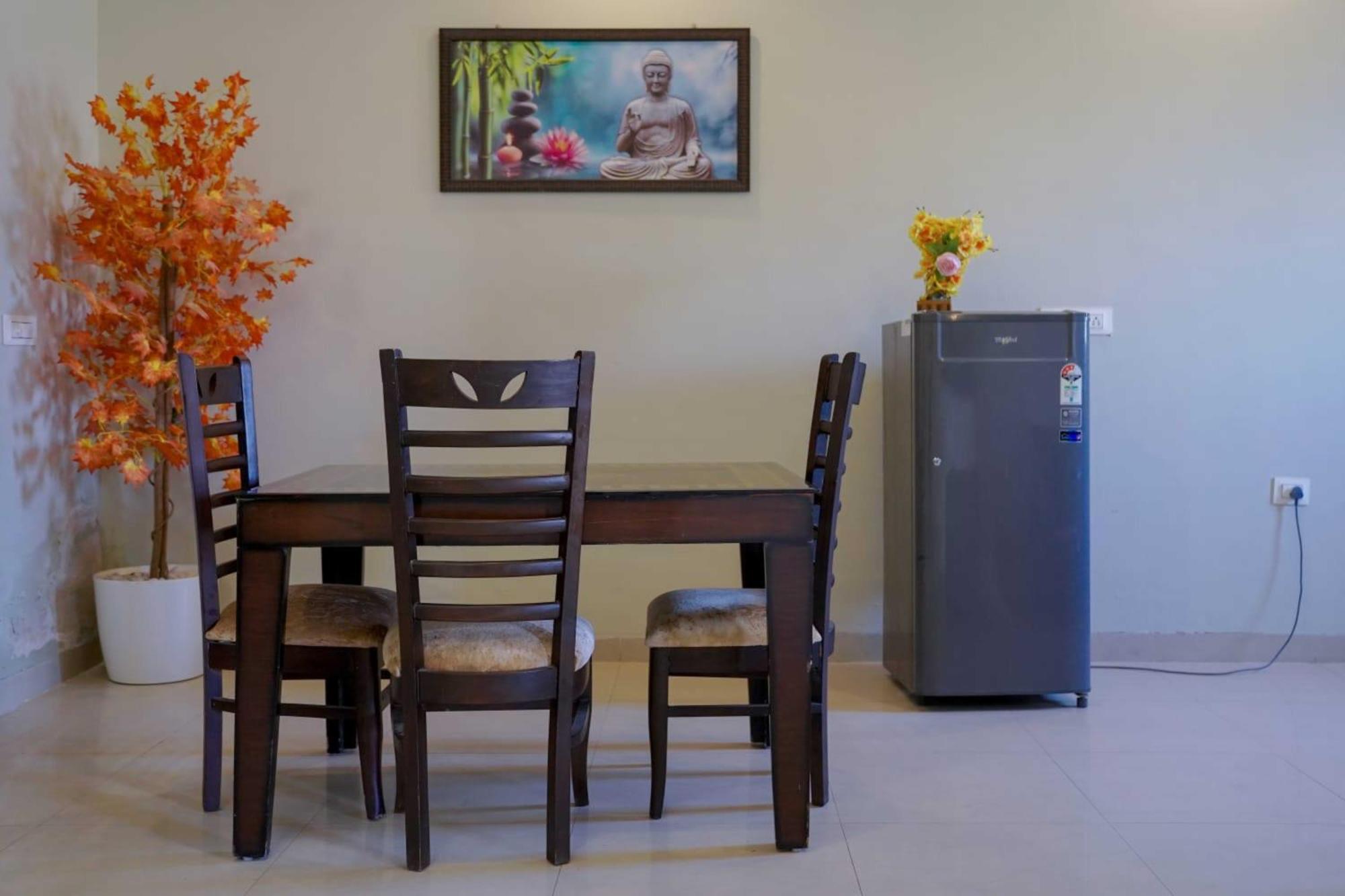 Vrindavan Dreams Hotel And Suites Dış mekan fotoğraf