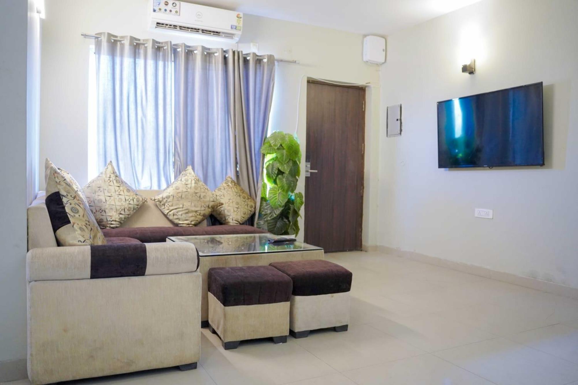 Vrindavan Dreams Hotel And Suites Dış mekan fotoğraf