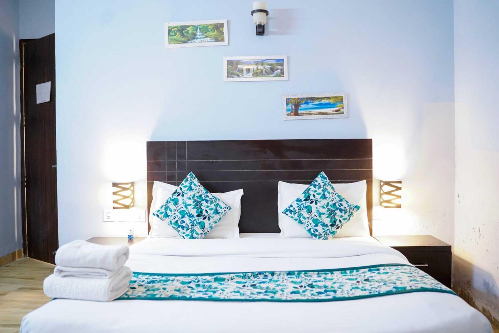 Vrindavan Dreams Hotel And Suites Dış mekan fotoğraf